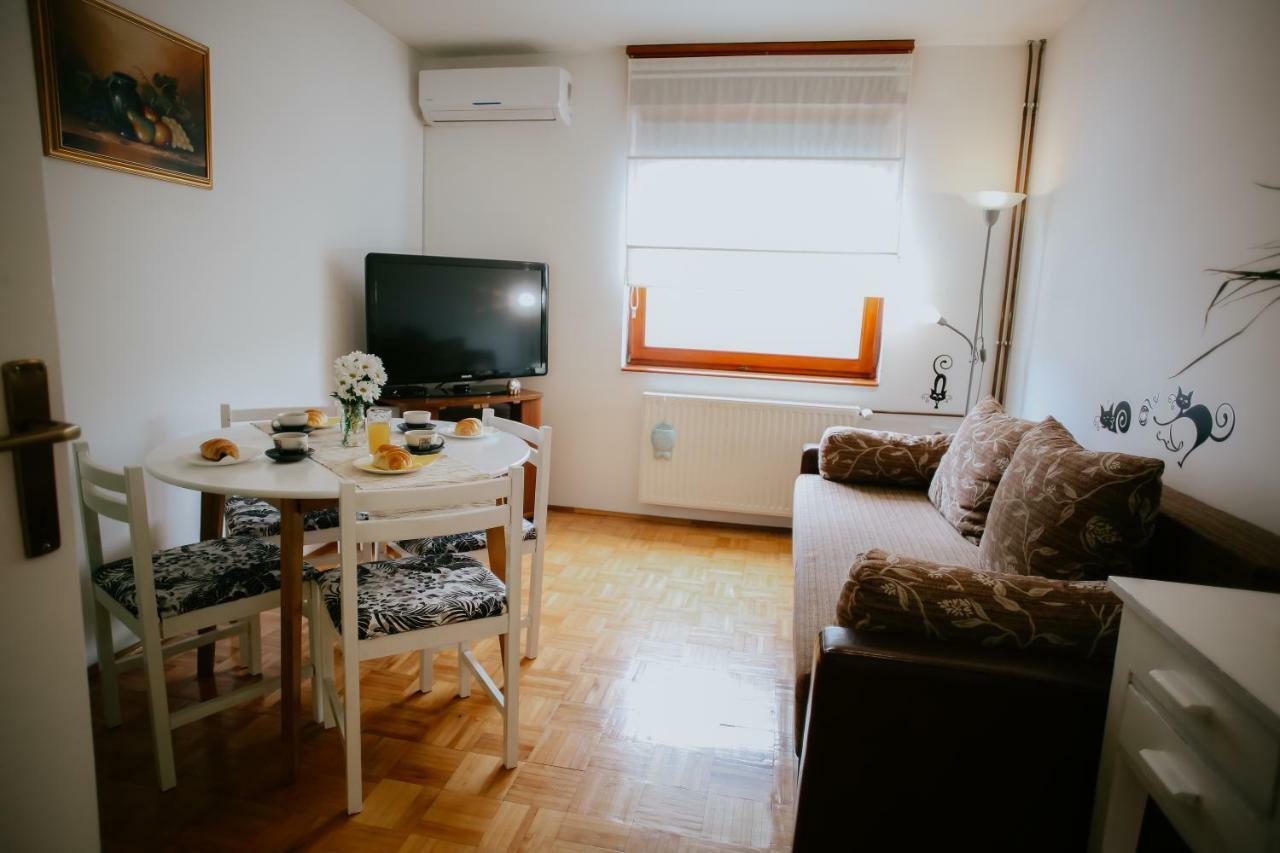 Petros Apartmani Vukovar Extérieur photo